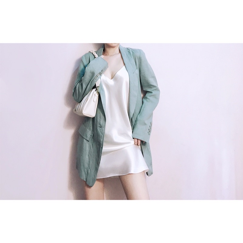 Khoác vest blazer 4 nút dọc túi đắp
