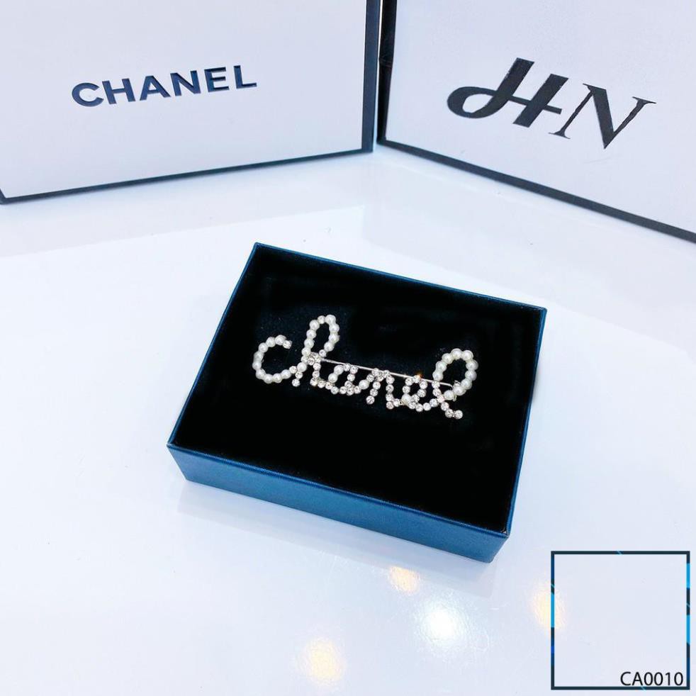 (DEAL HOT) CÀI ÁO CHỮ CHANEL XINH XẮN CHO NỮ PHỤ KIỆN THỜI TRANG HÀN QUỐC CAO CẤP NO.93 SPT