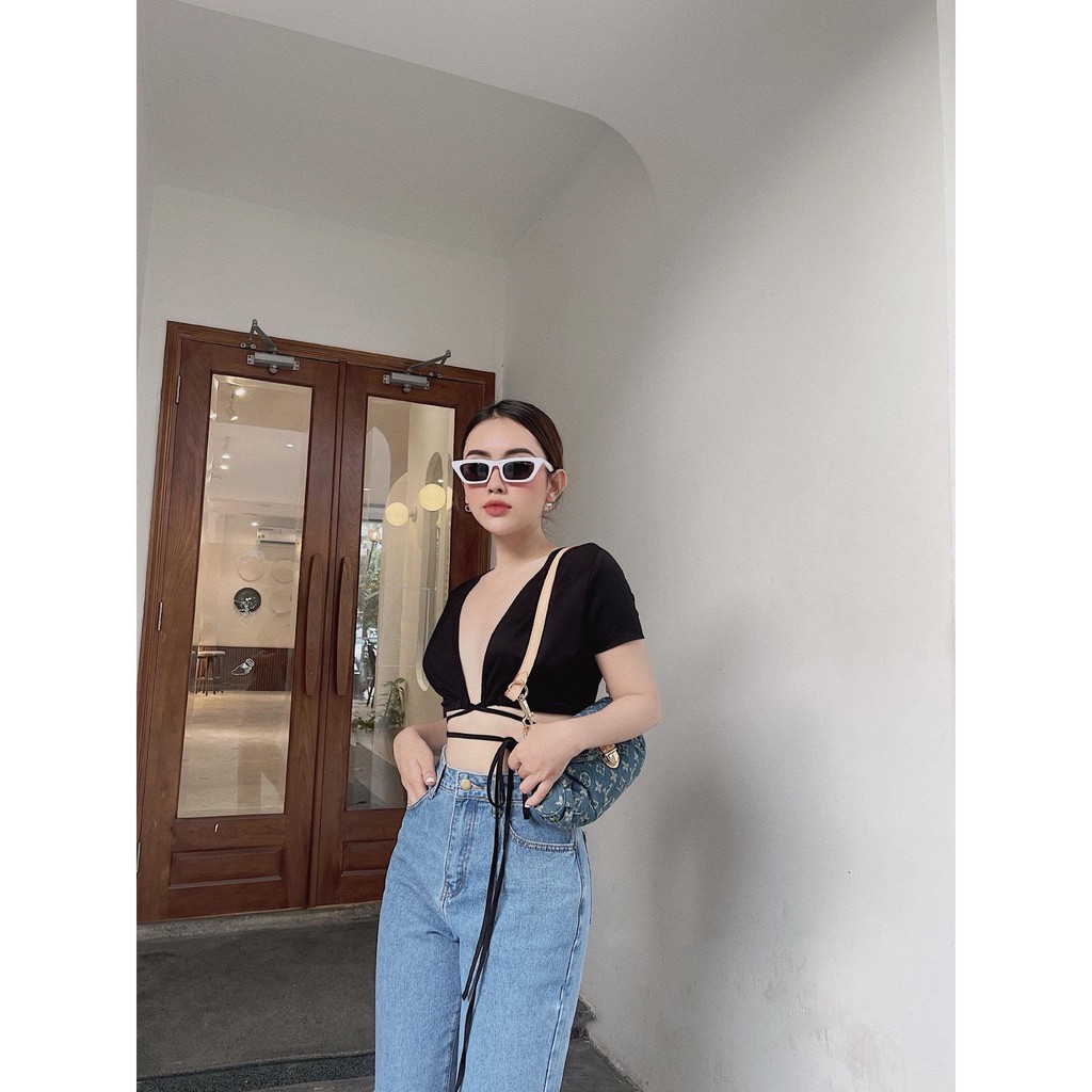 [Mã 11FASHIONSALE1 giảm 10k đơn 50k] Áo Croptop Kiểu Hở Ngực Cột Dây Eo Chất Thun Co Giãn Màu Trắng - ÁO CỔ V | WebRaoVat - webraovat.net.vn