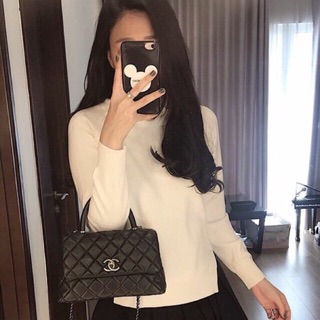 Áo len cổ lọ