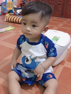 Set đồ bơi kèm nón cho bé trai
