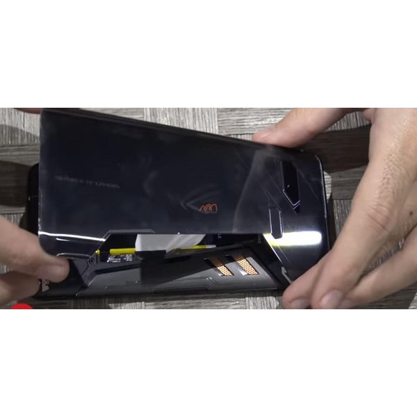 Thay nắp lưng - Nắp pin Asus Rog Phone 2 ZS660