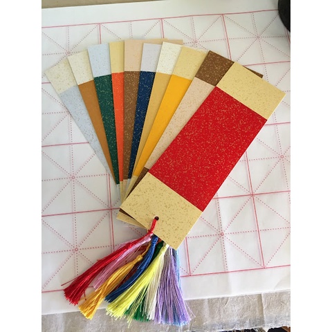 Liễn giấy xuyến cứng nhuộm sáp - Liễn mini viết thư pháp treo cành mai, cành đào hoặc làm bookmark