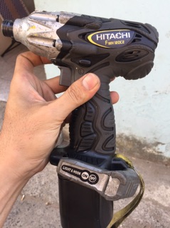 Máy bắn vít hitachi made in japan