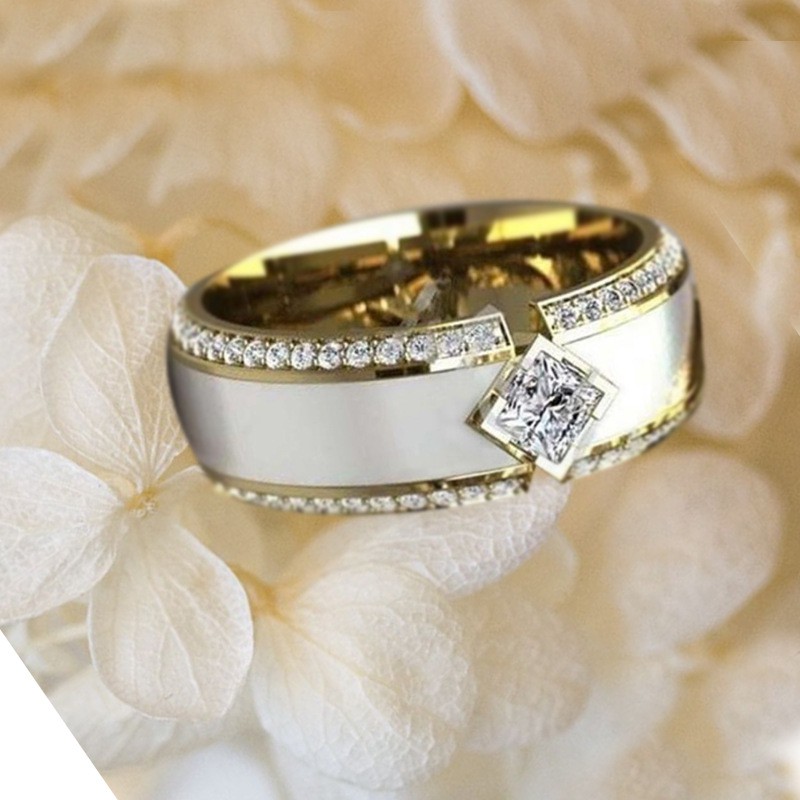 Nhẫn kim cương mạ vàng 18K sang trọng dành cho nữ