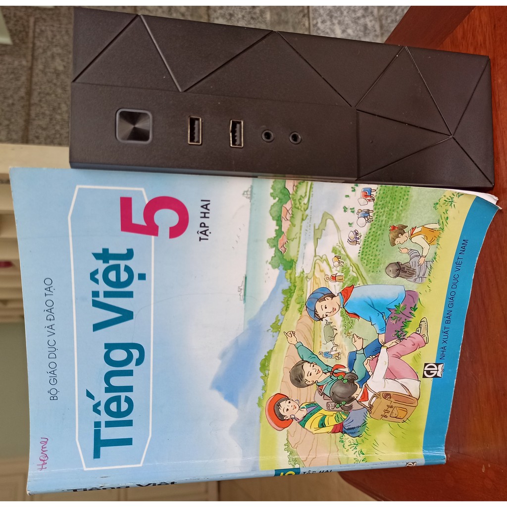 thùng máy tính để bàn nhỏ gọn Intel Xeon E3 1225 v2 | BigBuy360 - bigbuy360.vn