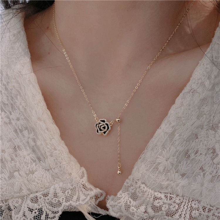 Vòng cổ Đính Đá Hình Hoa Trà Phong Cách Retro Sang Trọng