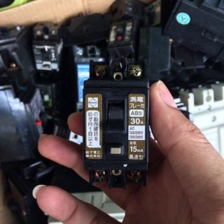 CB APTOMAT CHỐNG GIẬT SIÊU NHẠY