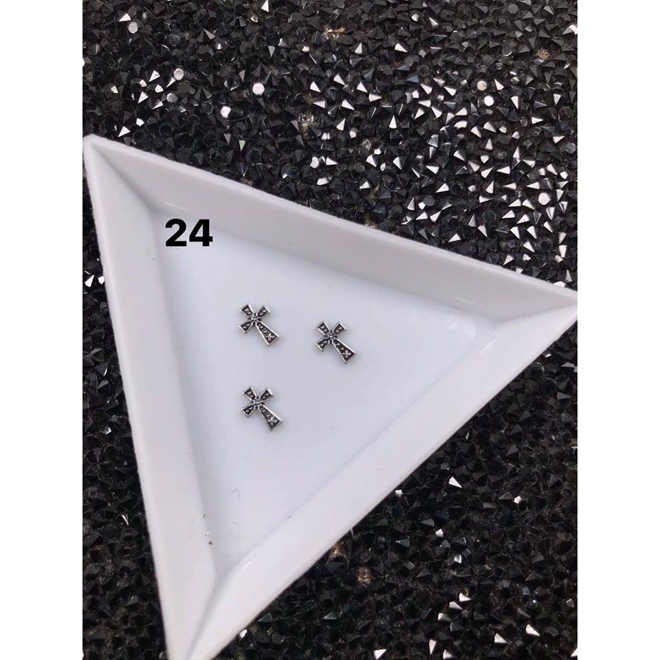 Phụ kiện Chamr đính móng số 24 ( Gói 10 chamr )