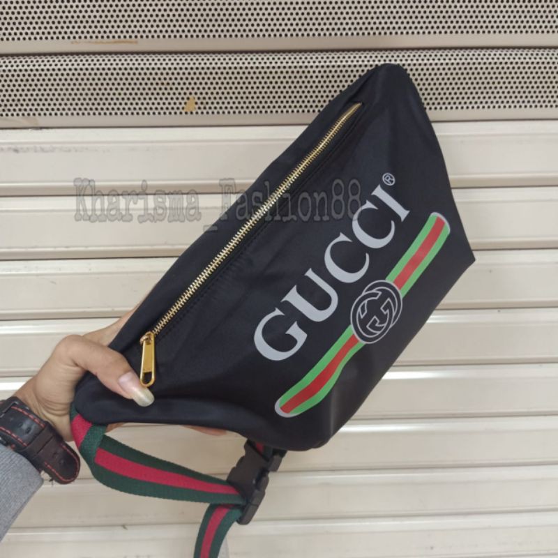 Túi Đeo Hông Gucci Chất Liệu Nylon Chống Thấm Nước Cao Cấp