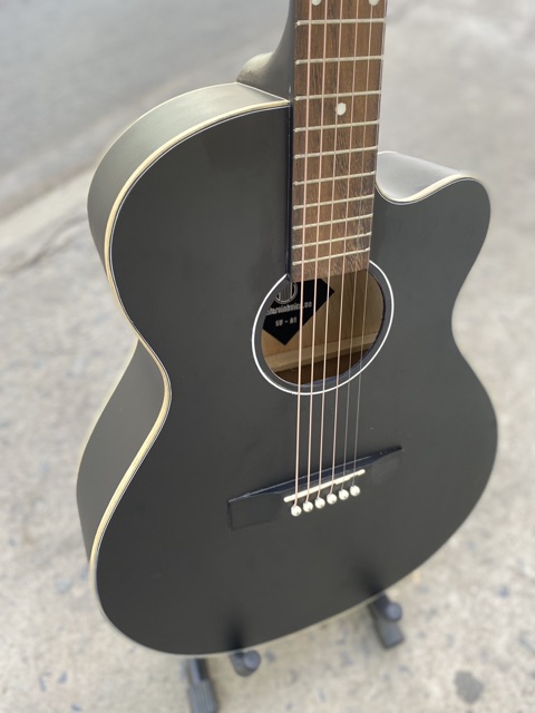 ĐÀN GUITAR ACOUSTIC CÓ TY MÀU ĐEN TẬP CHƠI GIÁ SỐC