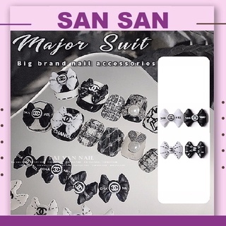 Charm Nơ Thương Hiệu Trắng Đen Đính Móng
