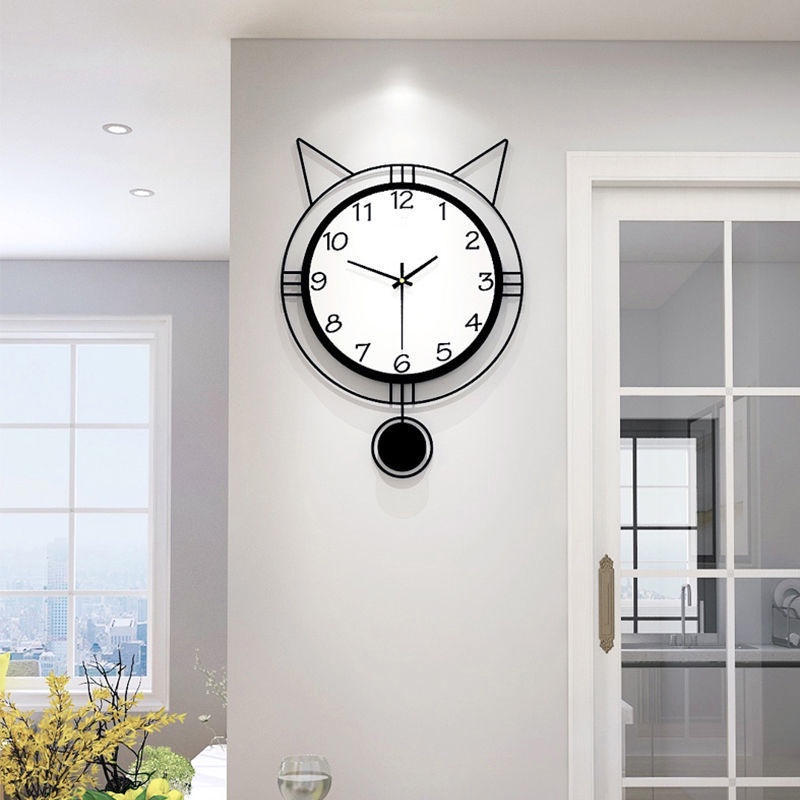 Đồng hồ kim treo tường hình mèo decor phòng khách