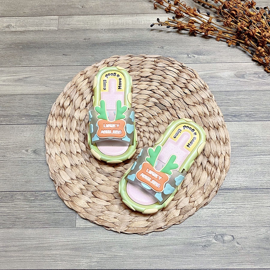 Dép bé gái đế mềm chống trơn trượt thoải mái mùa hè cho bé TT426