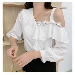 Áo chiffon trễ vai tay lỡ phối ren phong cách Hàn Quốc