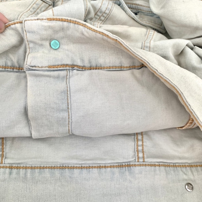 Áo Khoác Jeans Bò Unisex Dáng Ngắn Phối Túi Ngực Wash Bạc LULAROE Hàng Xuất Xịn Cao Cấp Chất Siêu Đẹp Nặng Tay TrắngXanh