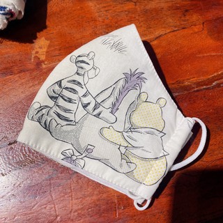 Khẩu trang vải gấu Pooh