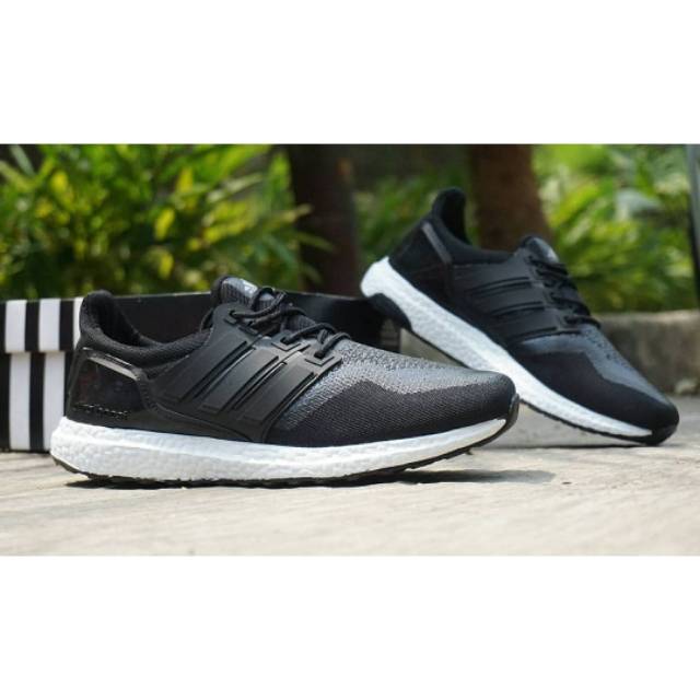 Giày Thể Thao Adidas Ultra Boost Nhập Khẩu Từ Việt Nam Màu Trắng Đen