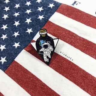 Pin cài áo collection vũ trụ
