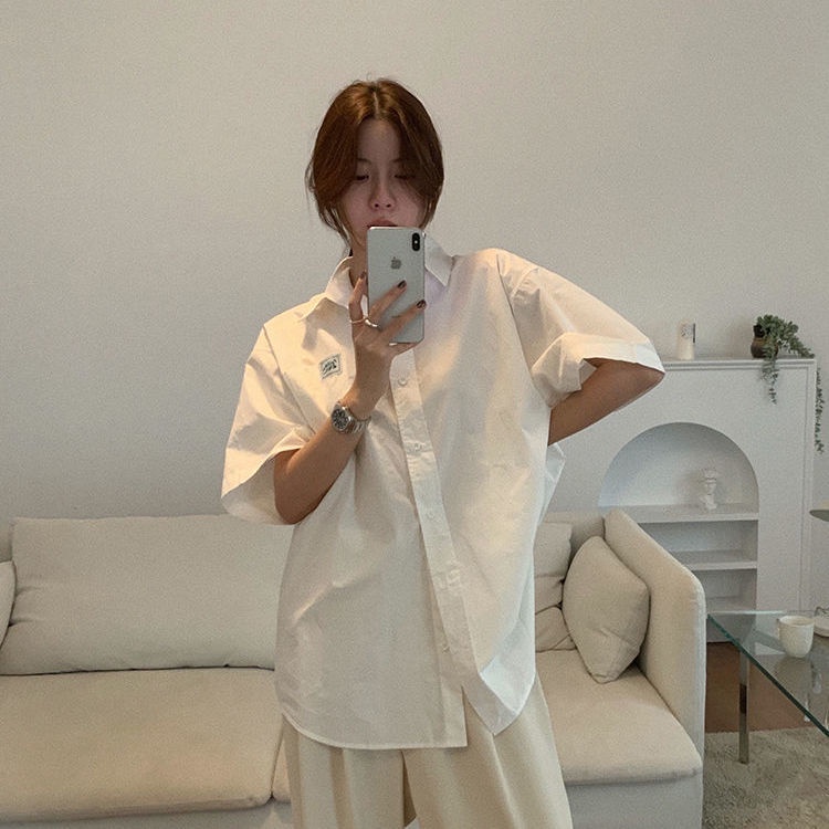 Áo sơ mi trắng tay ngắn dáng rộng phong cách Hàn Quốc dễ thương cho nữ