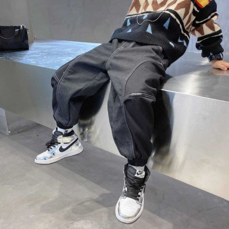 Quần jean dài dáng rộng thời trang cá tính màu đen dành cho bé trai