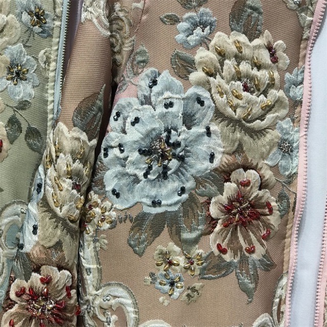 Áo khoác bomber jackets satin thêu hoa nổi | BigBuy360 - bigbuy360.vn