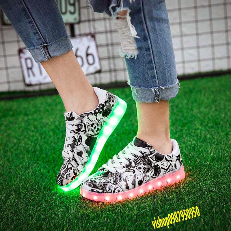 Giày Phát Sáng Họa  Tiết Đen Nhạt sáng 7 màu 11 chế độ