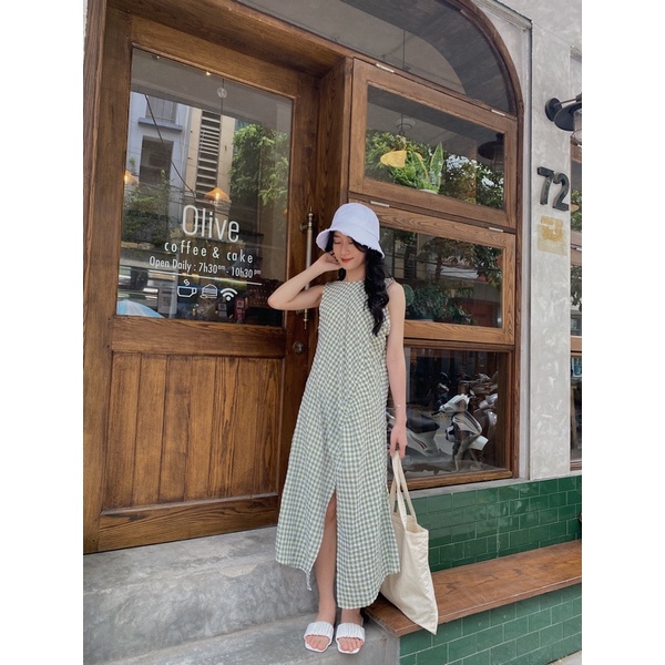 Váy 3 lỗ caro dúm eo