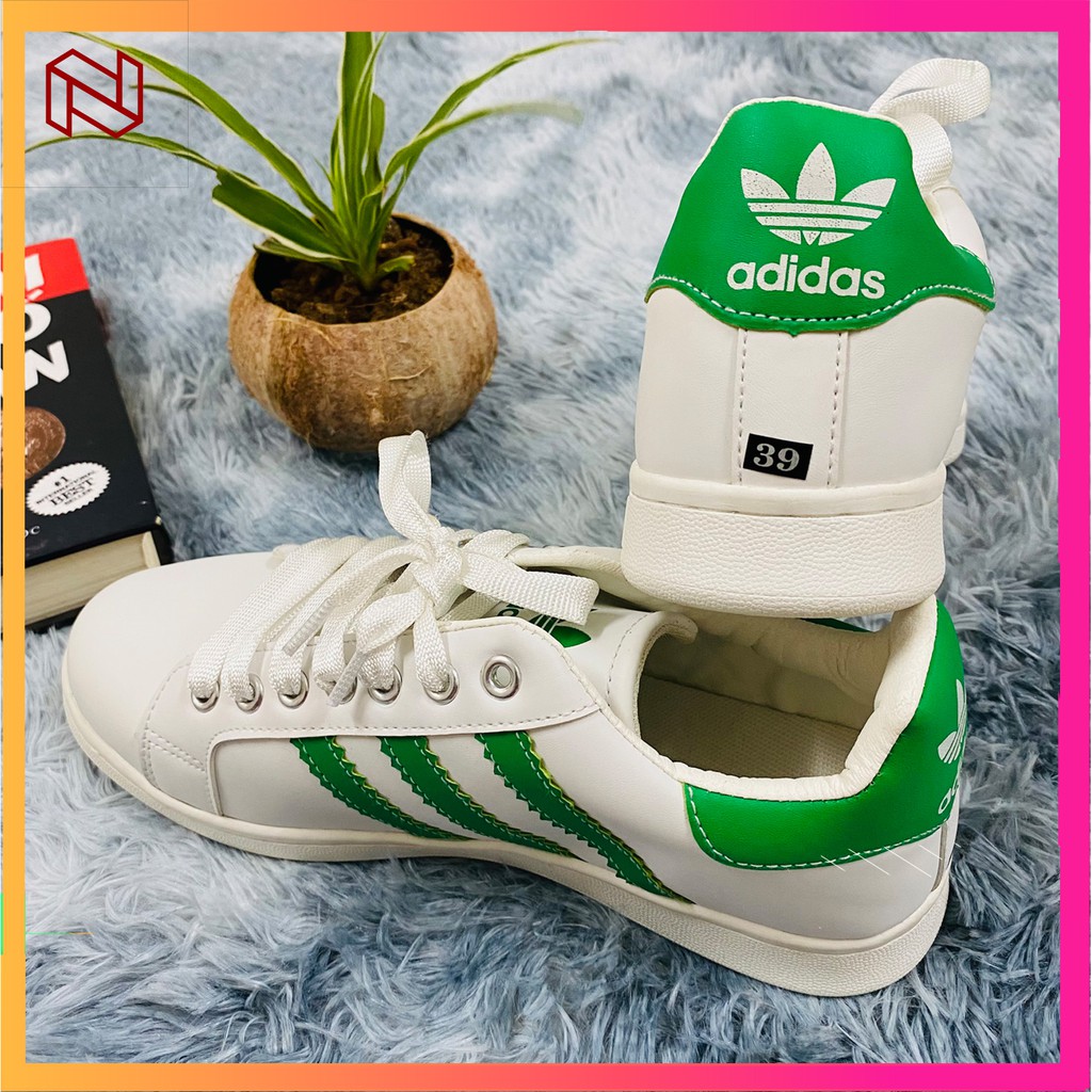 Giày Adiddas vệt xanh mới nhất