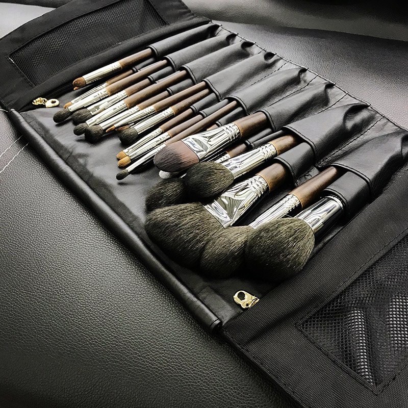 Bộ Cọ Trang Điểm 24 Cây Lông Thú ( kèm bao cọ )