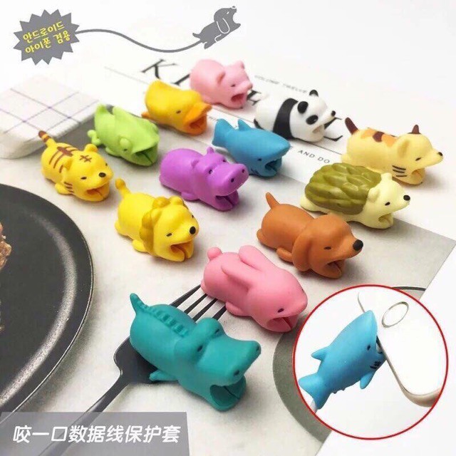 Thú ngậm sạc cắn cáp sạc dễ thương giúp bảo vệ đầu sạc của bạn tránh đứt gãy khi sử dụng ( Giao mẫu ngẫu nhiên ) | BigBuy360 - bigbuy360.vn