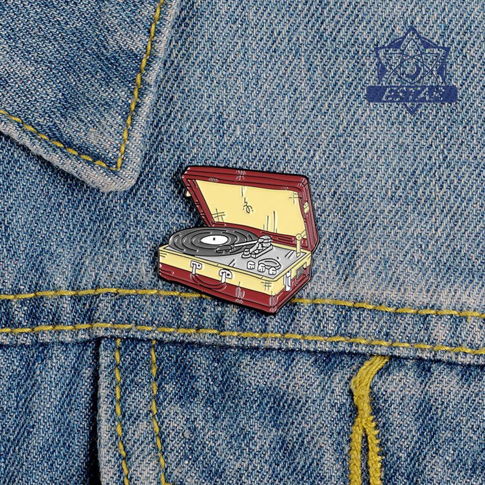 HOT Retro Vinyl Record Brooches Badge Fashion Jacket Shirts Denim Ornament Pins