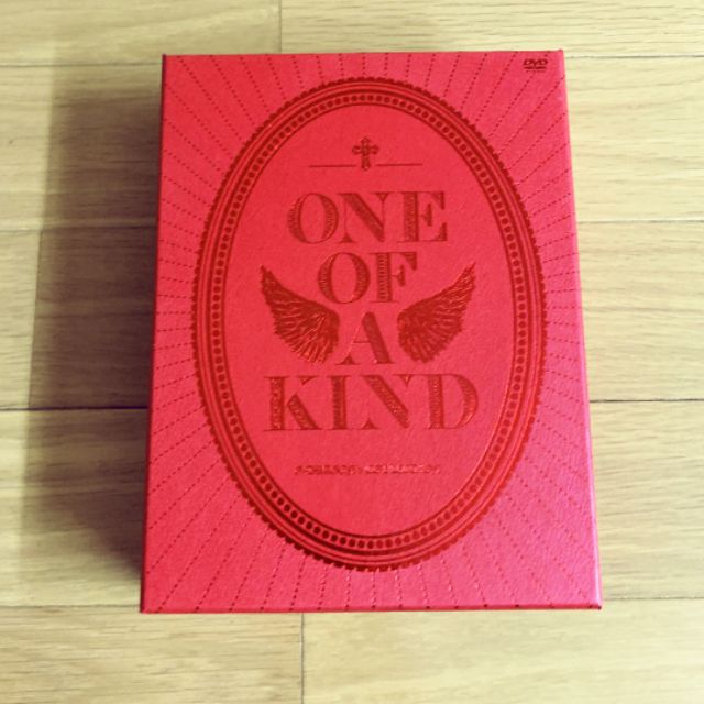 G-DRAGON'S COLLECTION 'ONE OF A KIND'