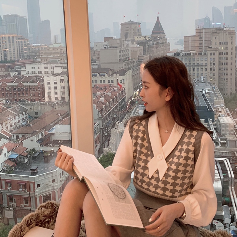 Áo vest cổ chữ v đính đá phong cách retro thanh lịch