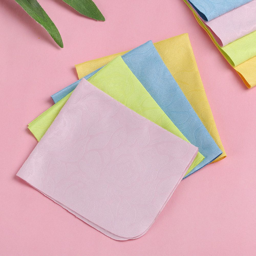 Khăn lau mắt kiếng / màn hình điện thoại bằng vải sợi màu ngẫu nhiên