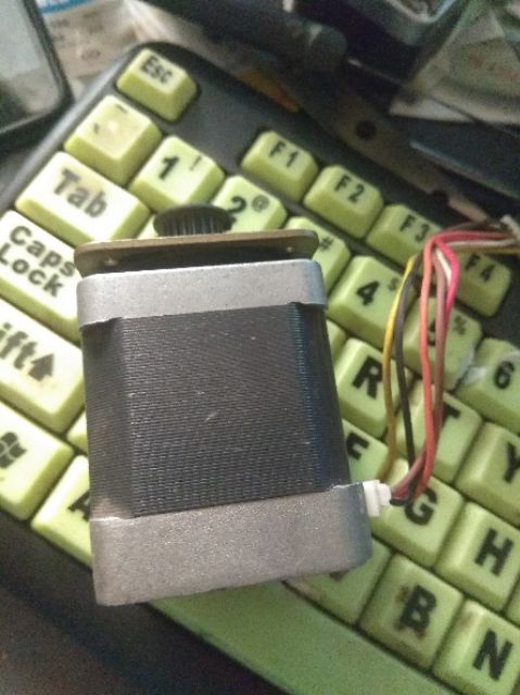 Động cơ bước Step motor 42x42x48  cũ.