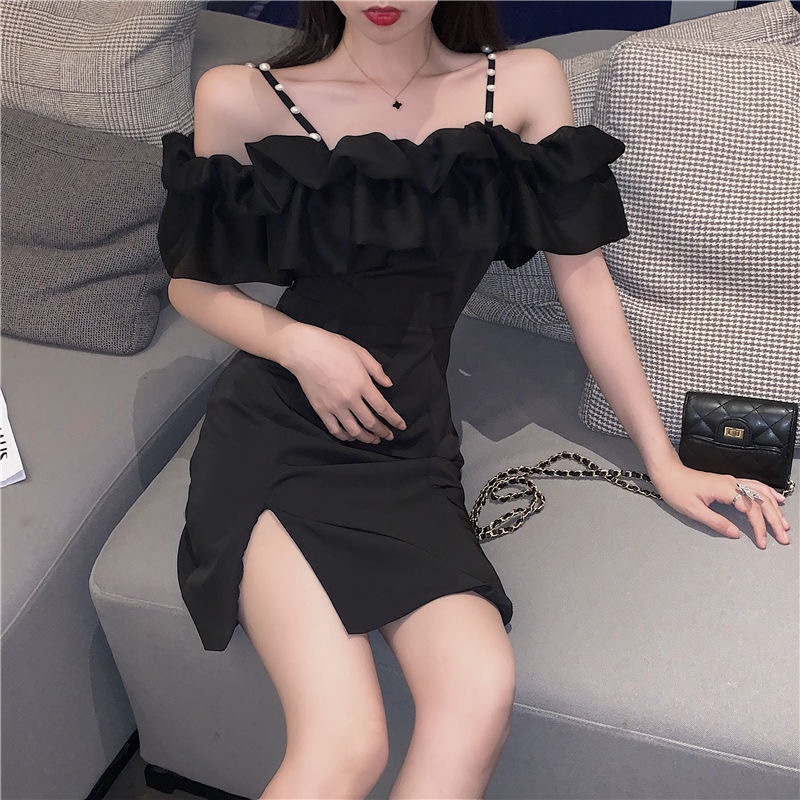 Đầm hai dây IELGY trễ vai tay ngắn đính ngọc trai thời trang Hàn Quốc cho nữ