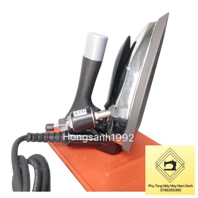 Bàn ủi, bàn là hơi nước công nghiệp PEN520 tặng kèm 1 mặt nạ chống bóng vải