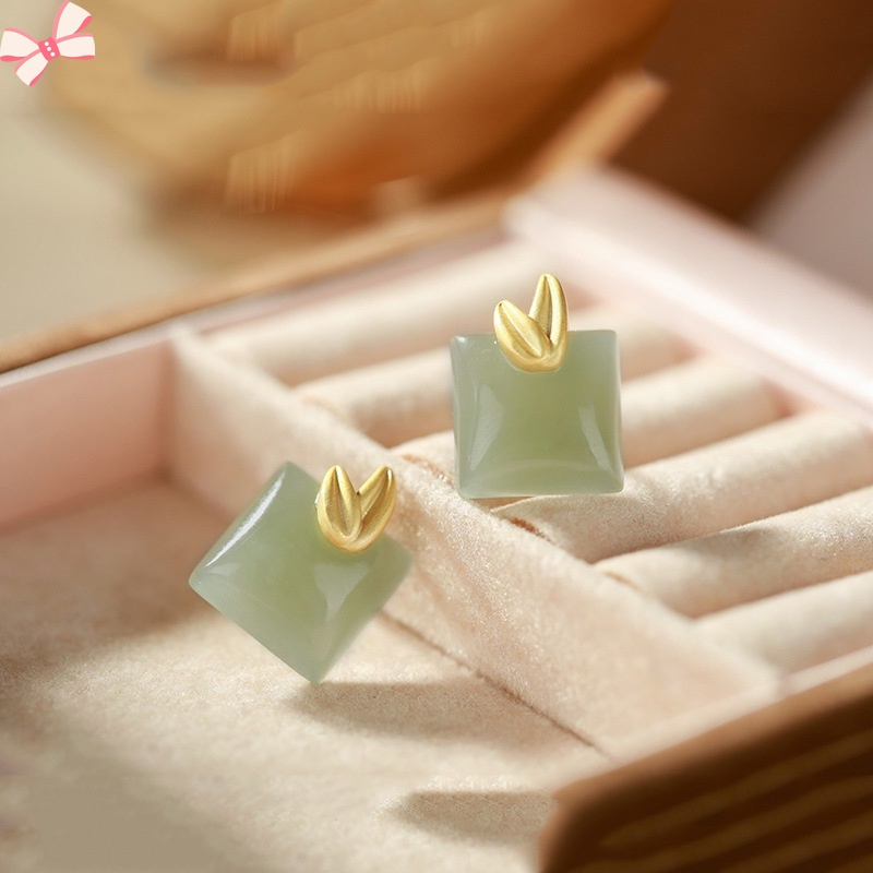 Khuyên Tai Nhỏ Mạ Vàng Hình Lá Tre Đính Đá Ngọc Bích Màu Xanh Hoàng Gia Cho Nữ YR