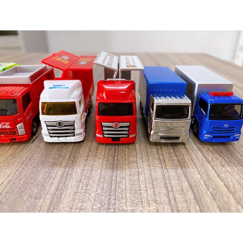 Xe mô hình tomica xe tải nhiều mẫu - Không hộp