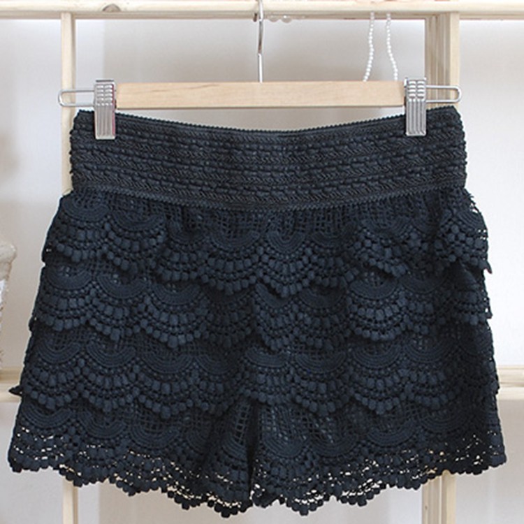 [Mã FAMAYWA giảm 10K đơn 50K] Quần short ren hoa xinh xắn | BigBuy360 - bigbuy360.vn