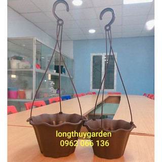 Chậu treo hoa ban công kín đáy
