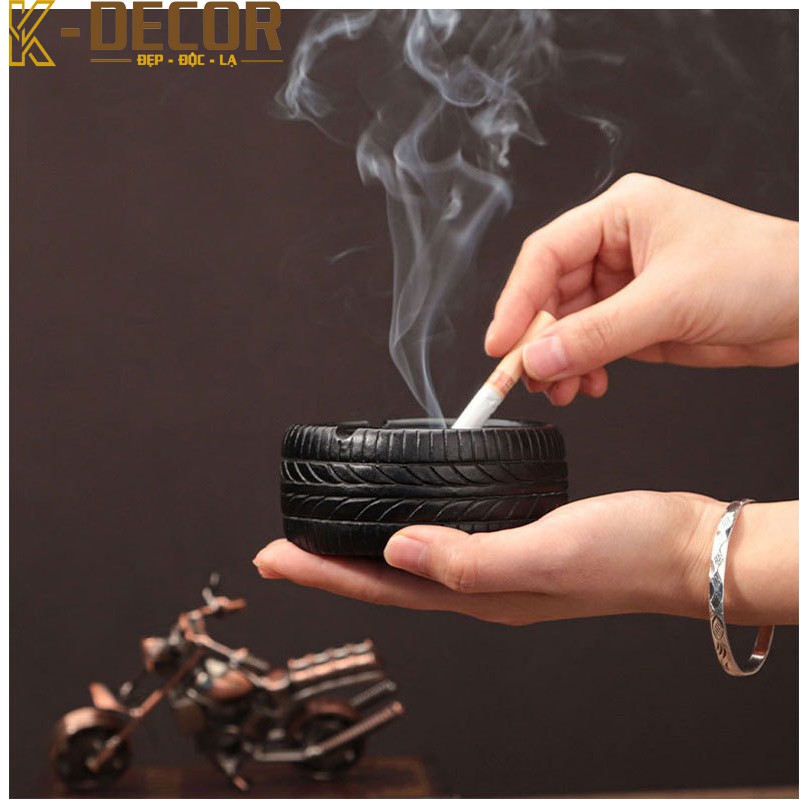 Gạt tàn thuốc lá hình lốp xe phong cách Retro