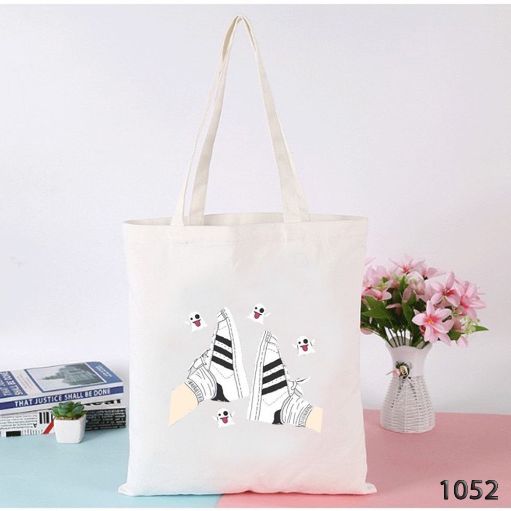 Túi Tote Túi Vải Canvas Trắng Đeo Vai Đi Học Đi Dạo Phố 1050 Họa Tiết Đôi Giày Ma Quái Hàng May Công Ty Chuẩn Đẹp