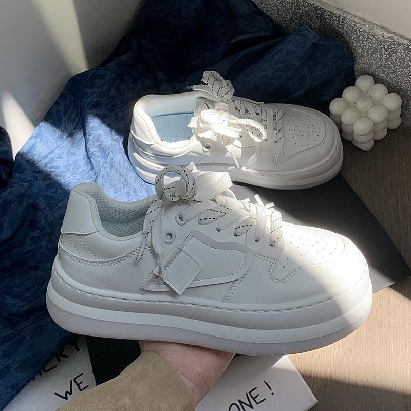 Giày Thể Thao Trắng Đen Cột Dây Phong Cách Nhật Bản