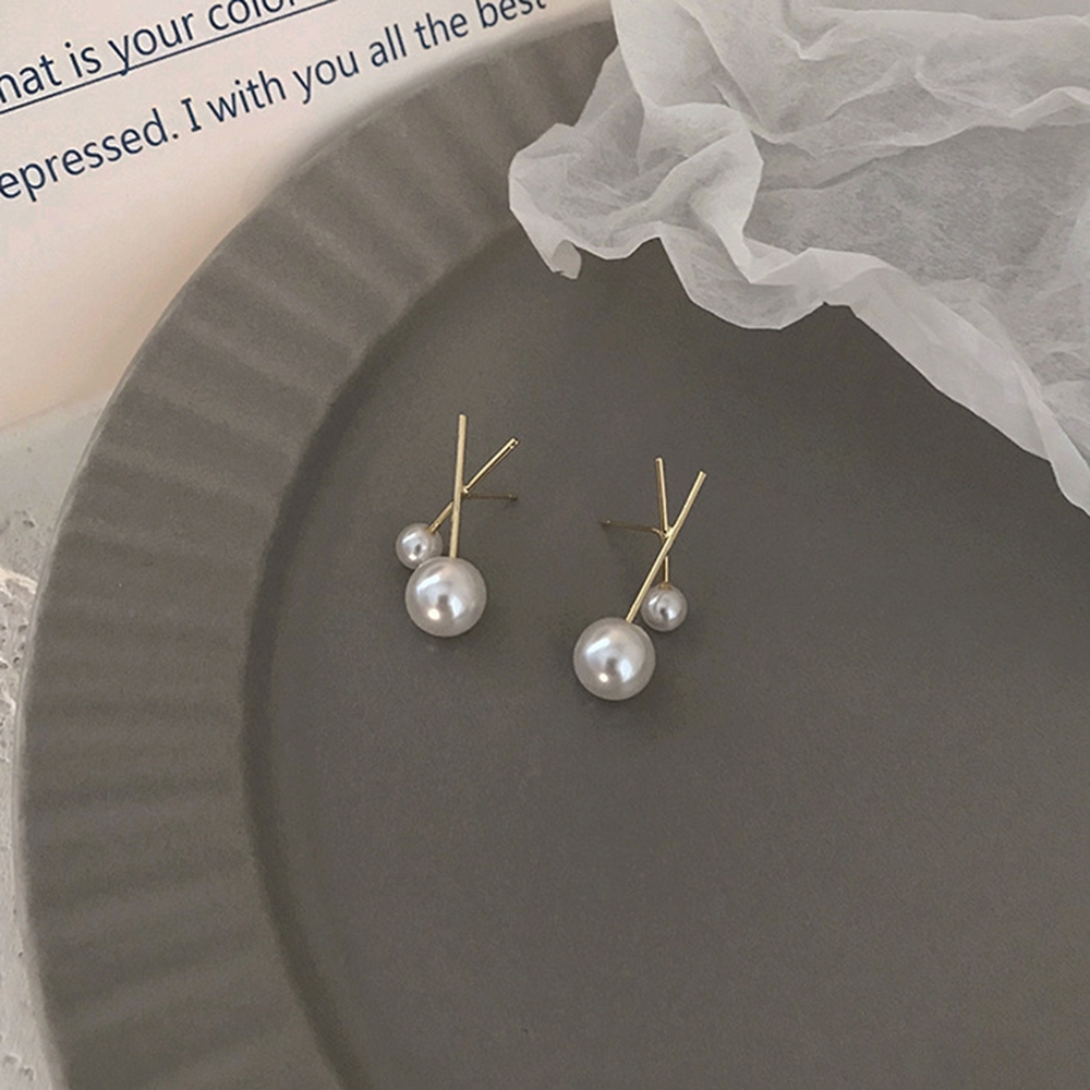 Hoa tai dáng dài đính ngọc trai nhân tạo thời trang