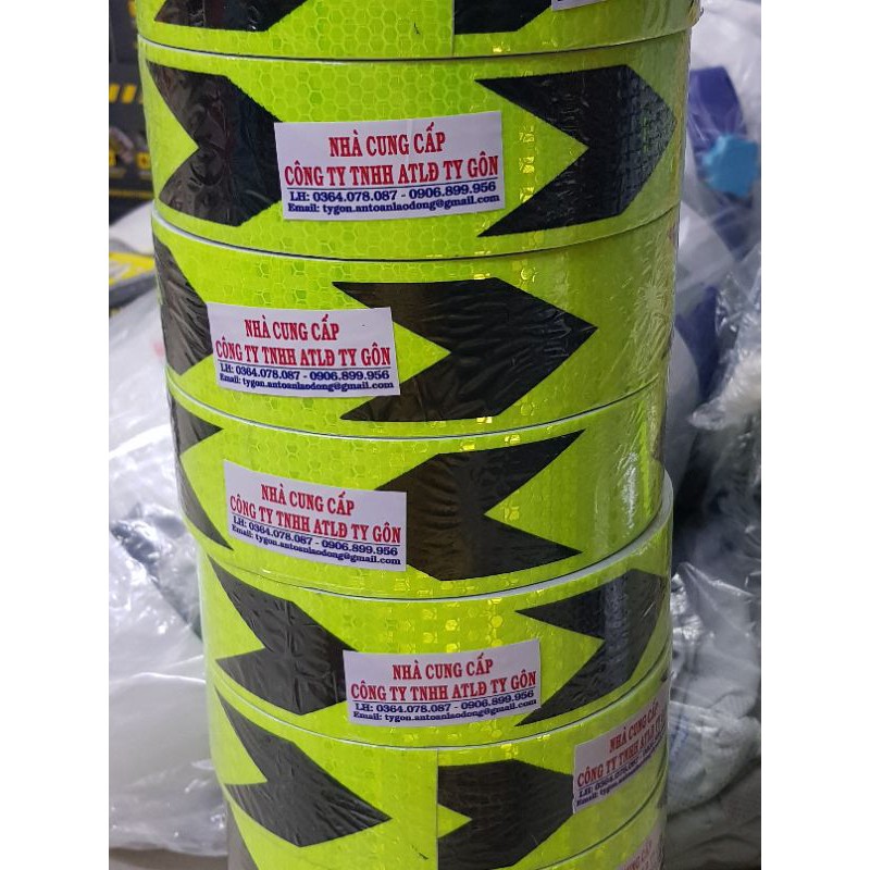 Băng keo decal phản quang màu xanh chuối - Mũi tên đen