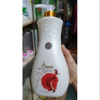 Sữa tắm trắng da Salome 900g