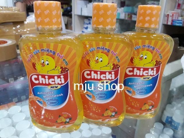 Nước súc miệng Chicki (chai 250ml)