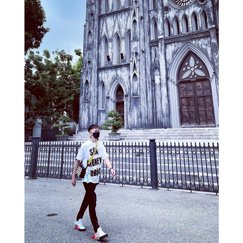 Áo Phông Nam Nữ Gucci Bara In Chữ Ngực . Áo Cộc Tay Phom Ulisex Tay Lỡ Nam Nữ From Rộng N789